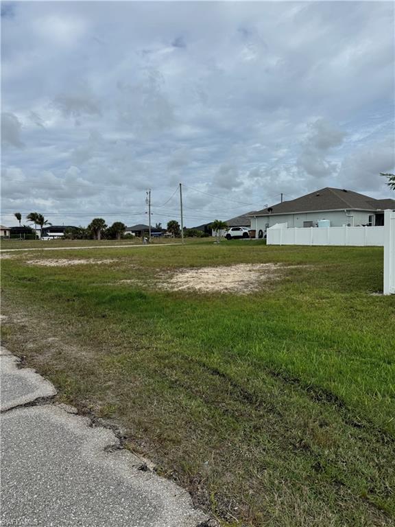 CAPE CORAL - Land