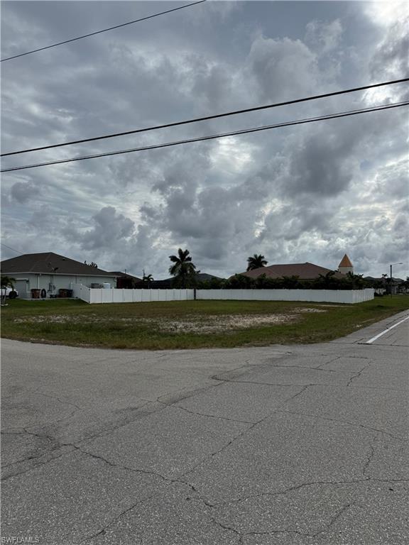 CAPE CORAL - Land