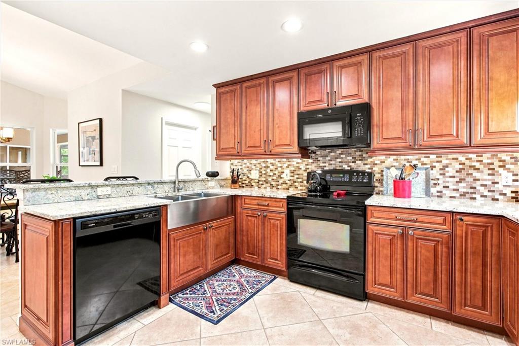 GOLDEN GATE ESTATES - Residential