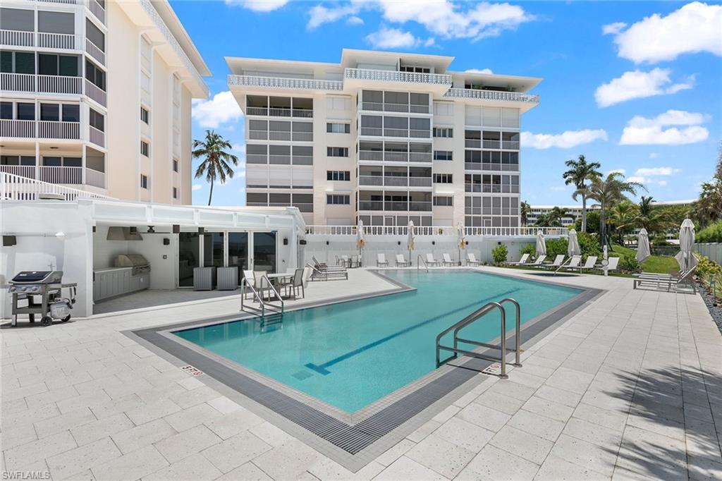 REGENCY TOWERS - Residential