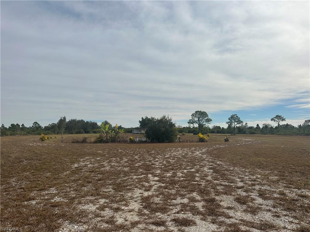 GOLDEN RANCHES - Land