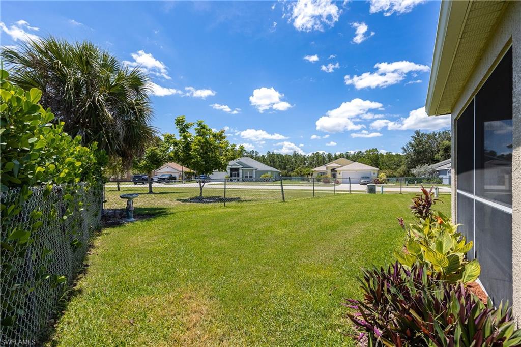 VARSITY LAKES - Residential