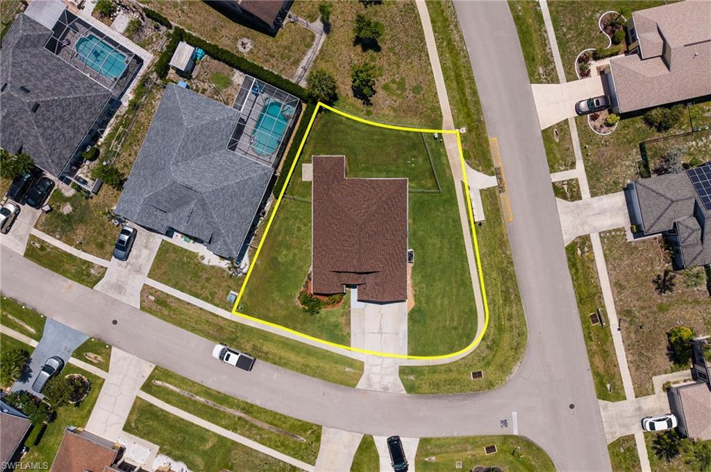 VARSITY LAKES - Residential