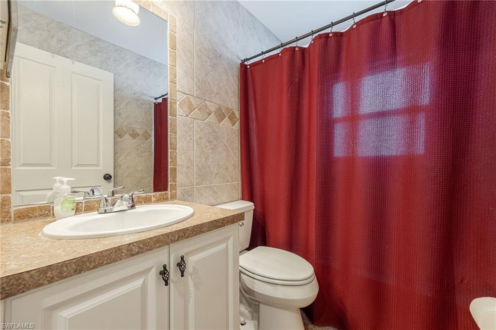 VARSITY LAKES - Residential