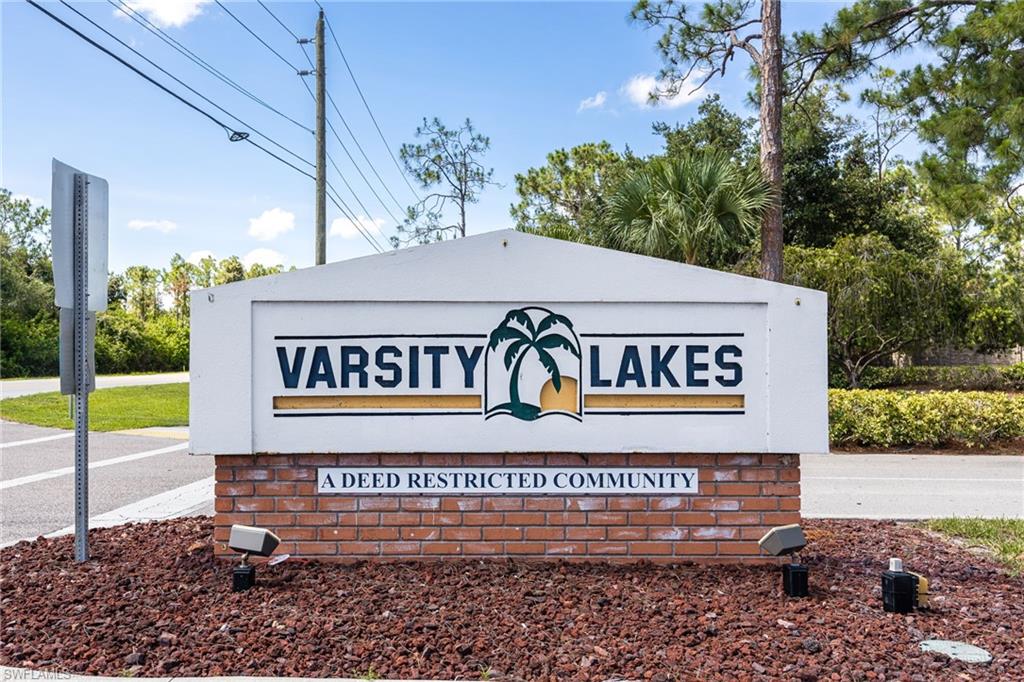 VARSITY LAKES - Residential