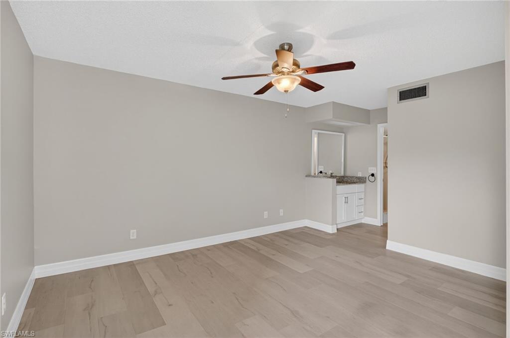 PARKSIDE CONDO - Residential