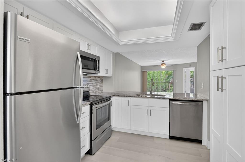 PARKSIDE CONDO - Residential