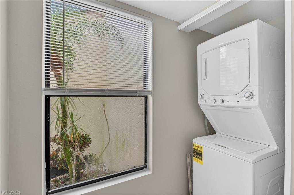 PARKSIDE CONDO - Residential