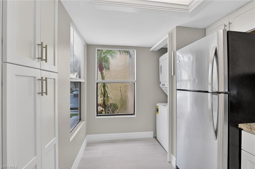 PARKSIDE CONDO - Residential