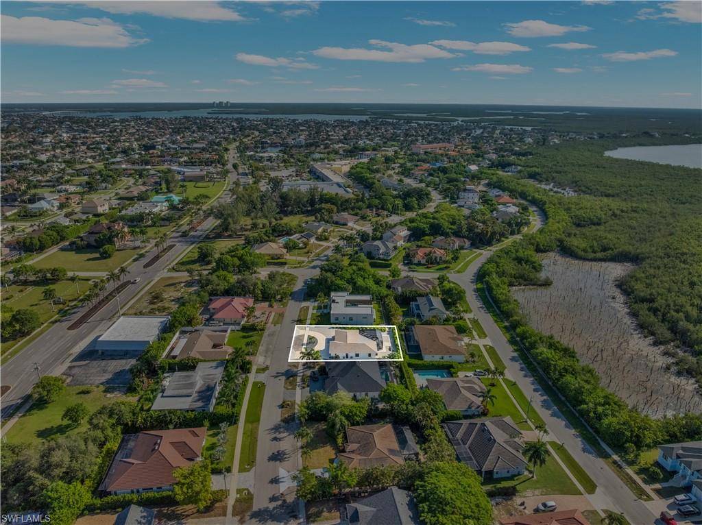 MARCO BEACH - Residential