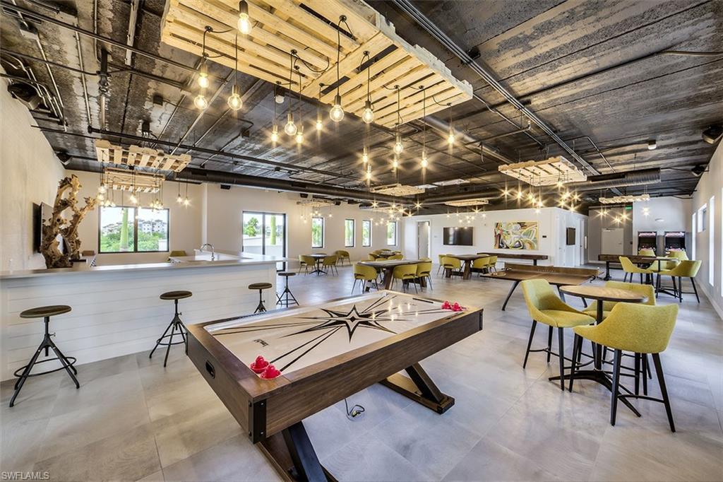 ELEVEN ELEVEN CENTRAL - Residential