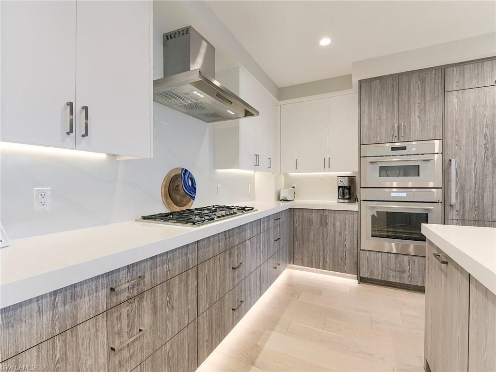 ELEVEN ELEVEN CENTRAL - Residential