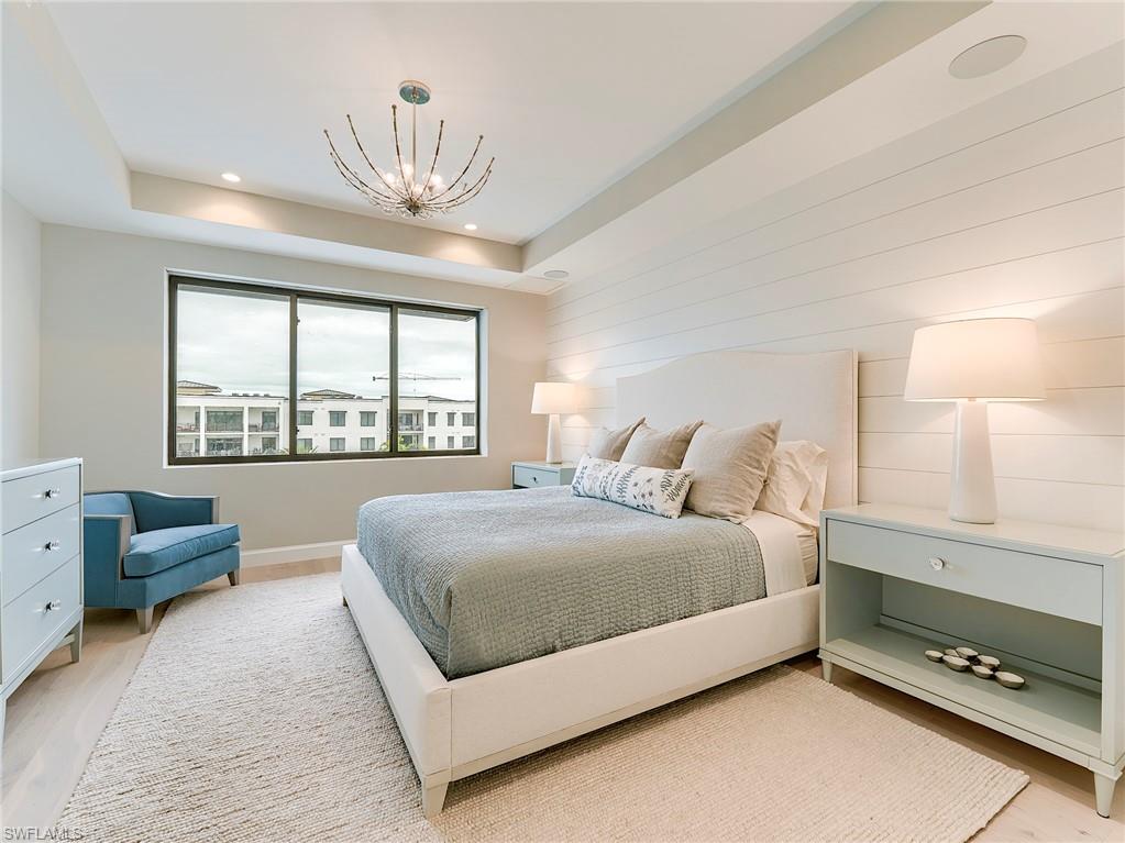 ELEVEN ELEVEN CENTRAL - Residential