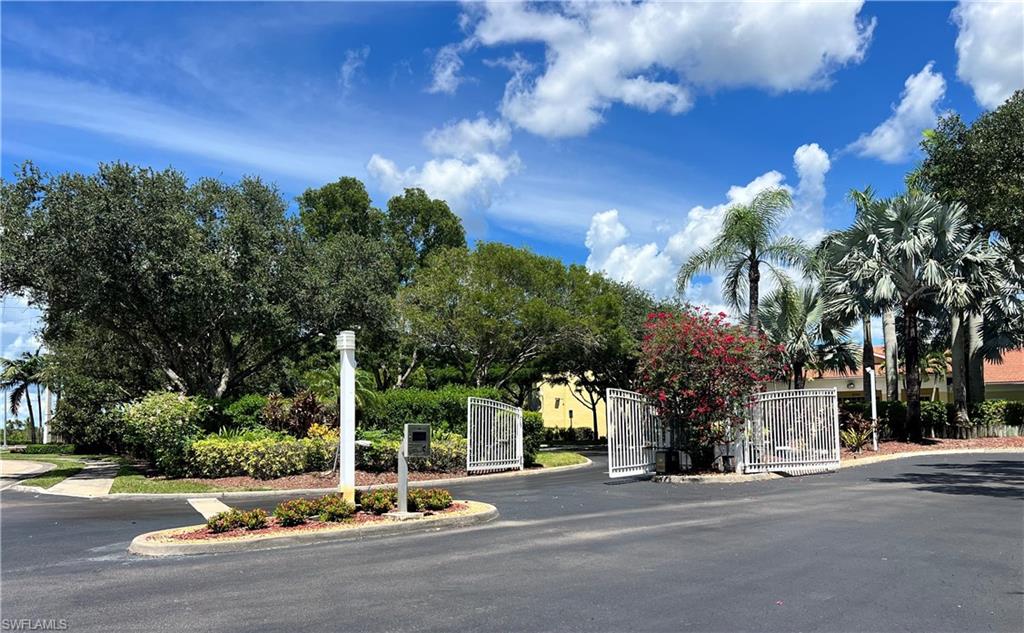 KEY ROYAL CONDOMINIUMS - Residential