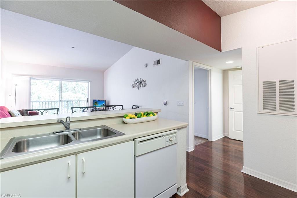 KEY ROYAL CONDOMINIUMS - Residential