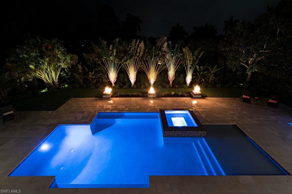 MOORINGS - Residential