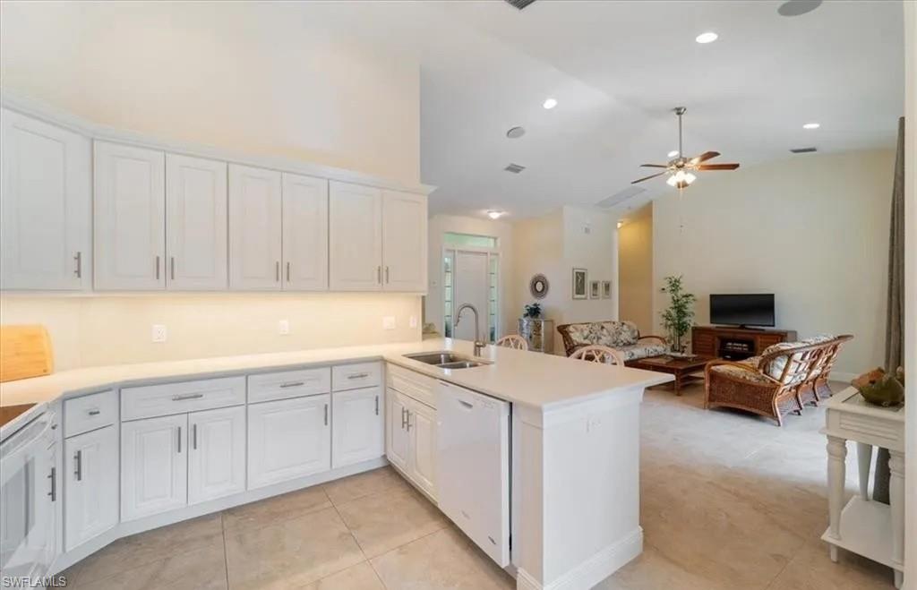 OLDE NAPLES - Residential Lease