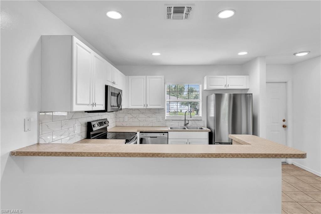 LEHIGH ESTATES - Residential Income