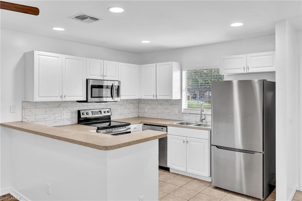 LEHIGH ESTATES - Residential Income