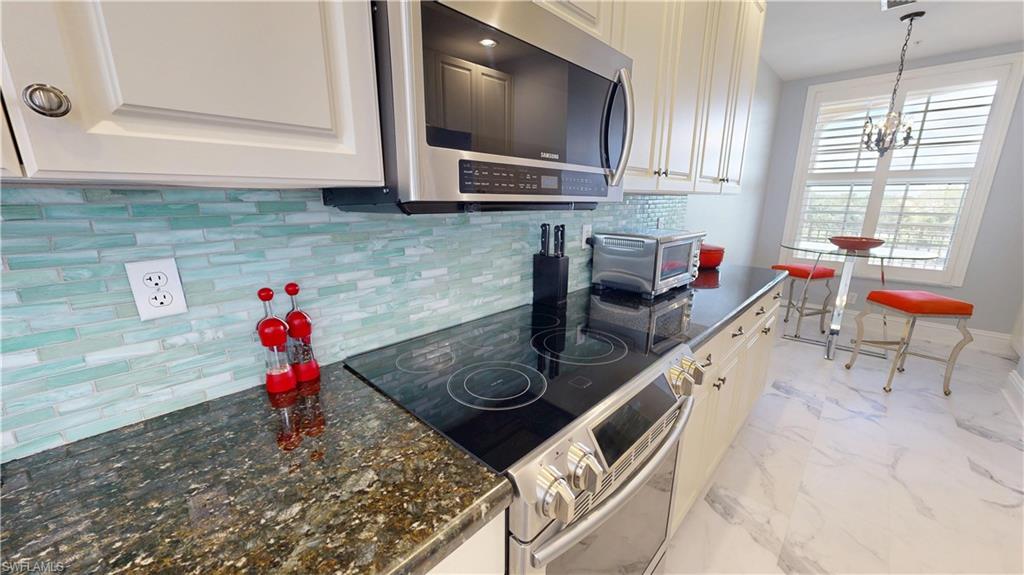 THE RESIDENCES AT LA PIAZZA - Residential