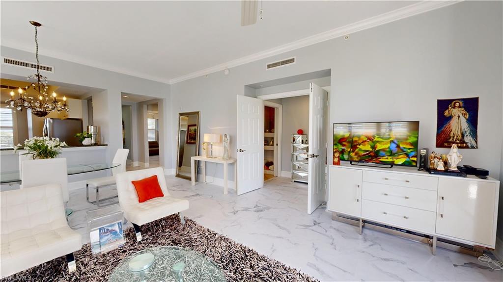 THE RESIDENCES AT LA PIAZZA - Residential