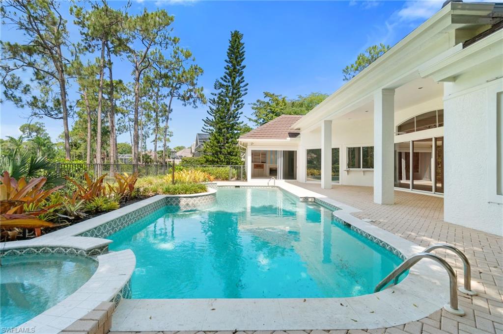 ESTATES AT GREY OAKS - Residential