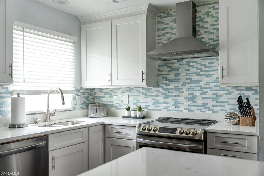 NAPLES PARK - Residential