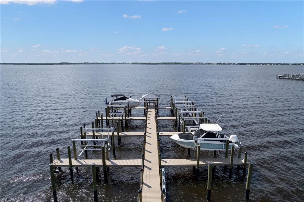 THE RIVER - Residential