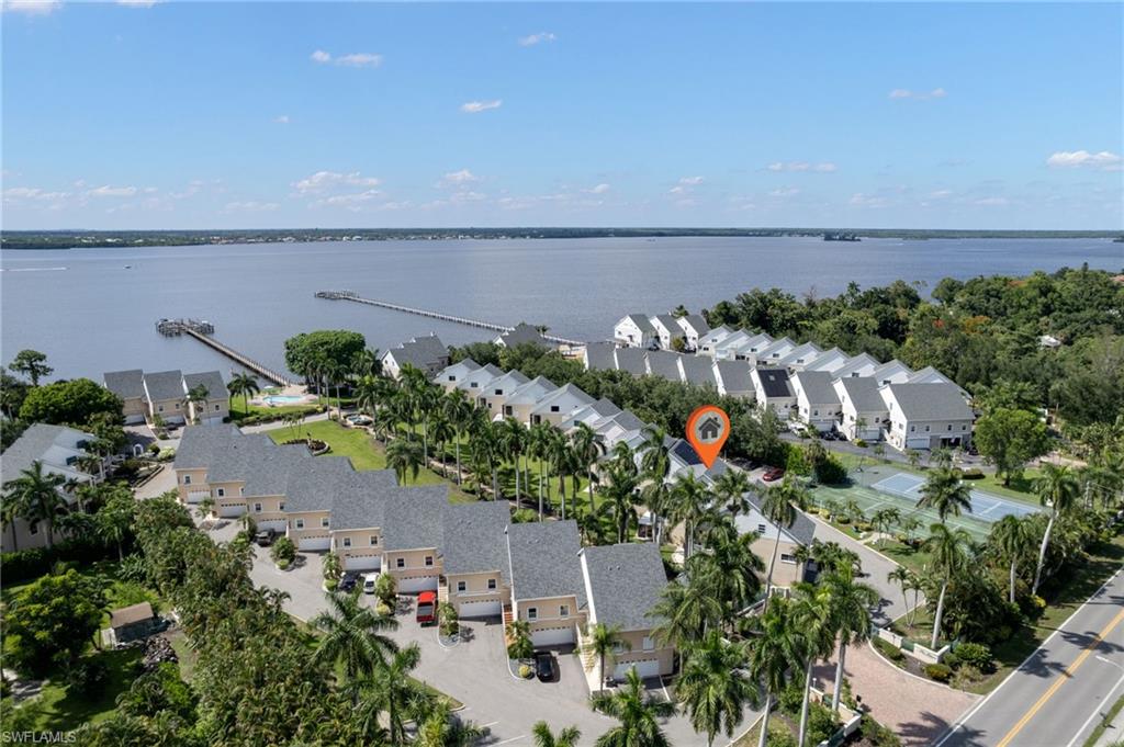 THE RIVER - Residential