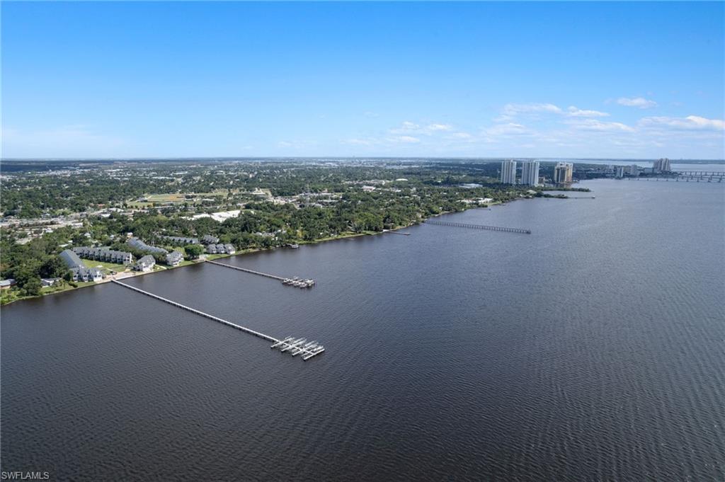 THE RIVER - Residential
