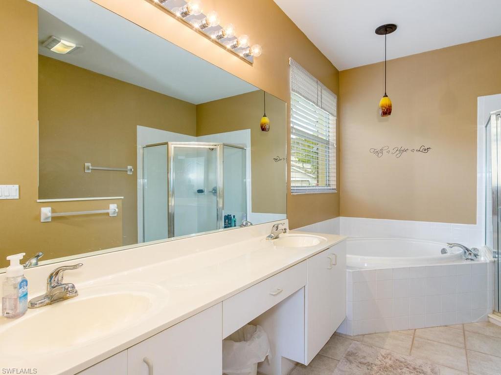 SILVERLAKES - Residential