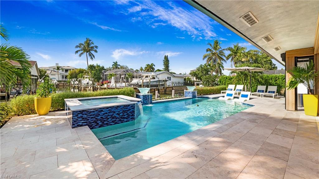 ROYAL HARBOR - Residential