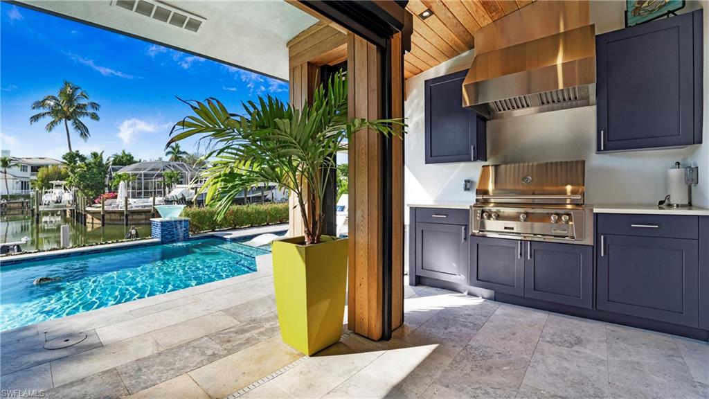 ROYAL HARBOR - Residential