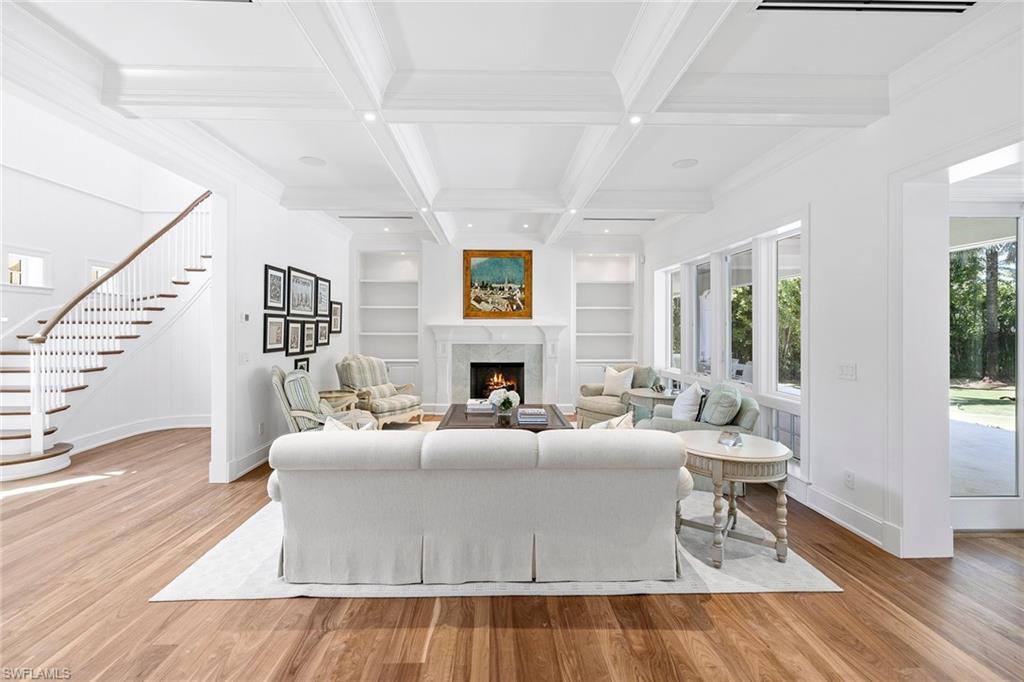 OLDE NAPLES - Residential