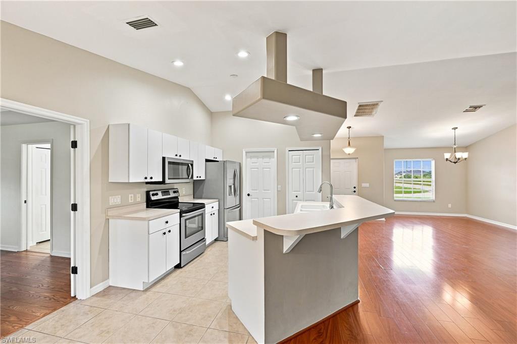 CAPE CORAL - Residential