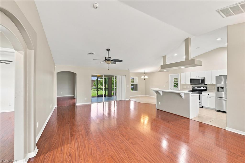 CAPE CORAL - Residential