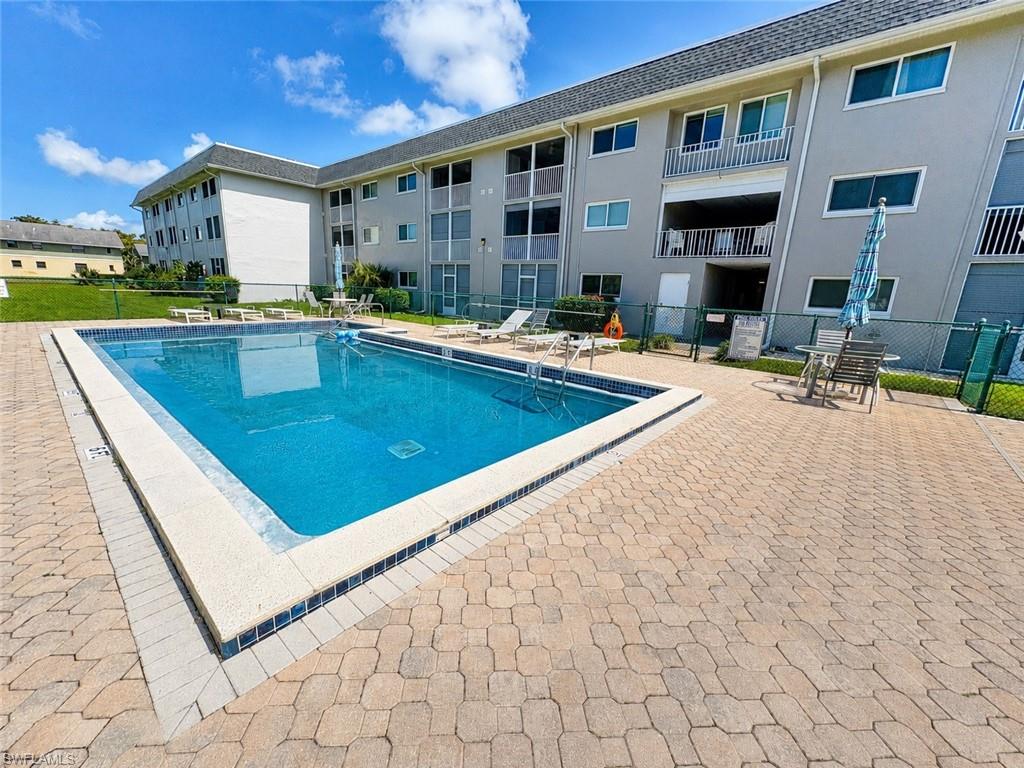 GOLF VIEW MANOR CONDO - Residential