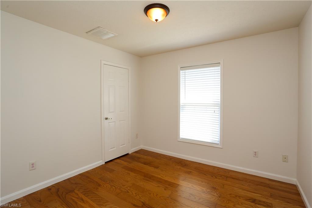 LEAWOOD LAKES - Residential
