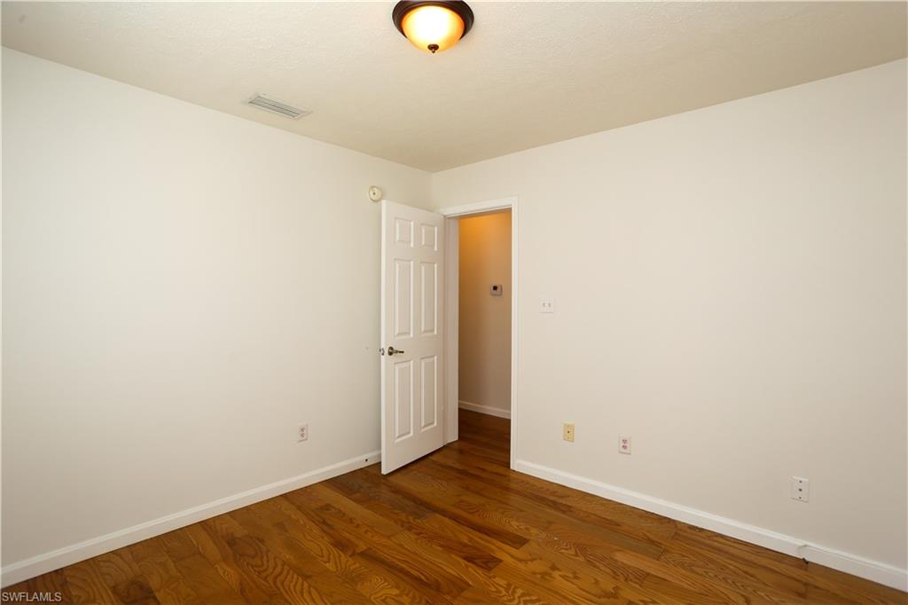 LEAWOOD LAKES - Residential
