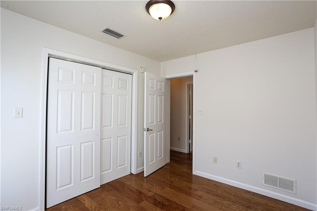 LEAWOOD LAKES - Residential
