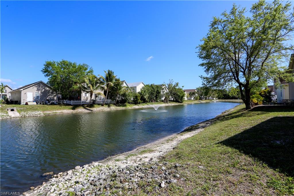 LEAWOOD LAKES - Residential