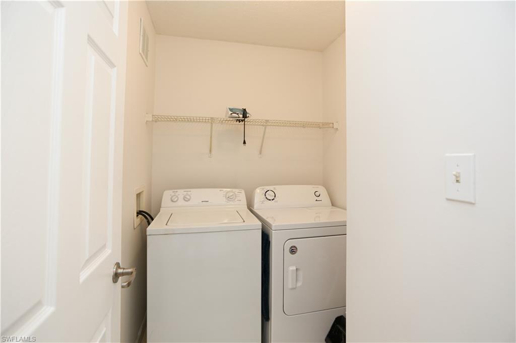 LEAWOOD LAKES - Residential