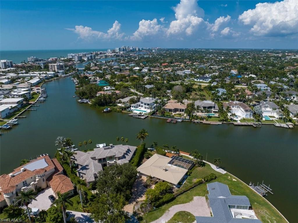 MOORINGS - Residential