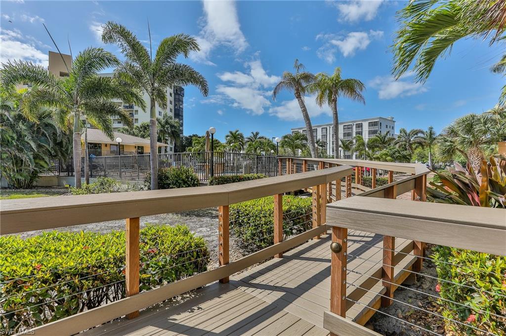 HARBOUR POINTE CONDO - Residential