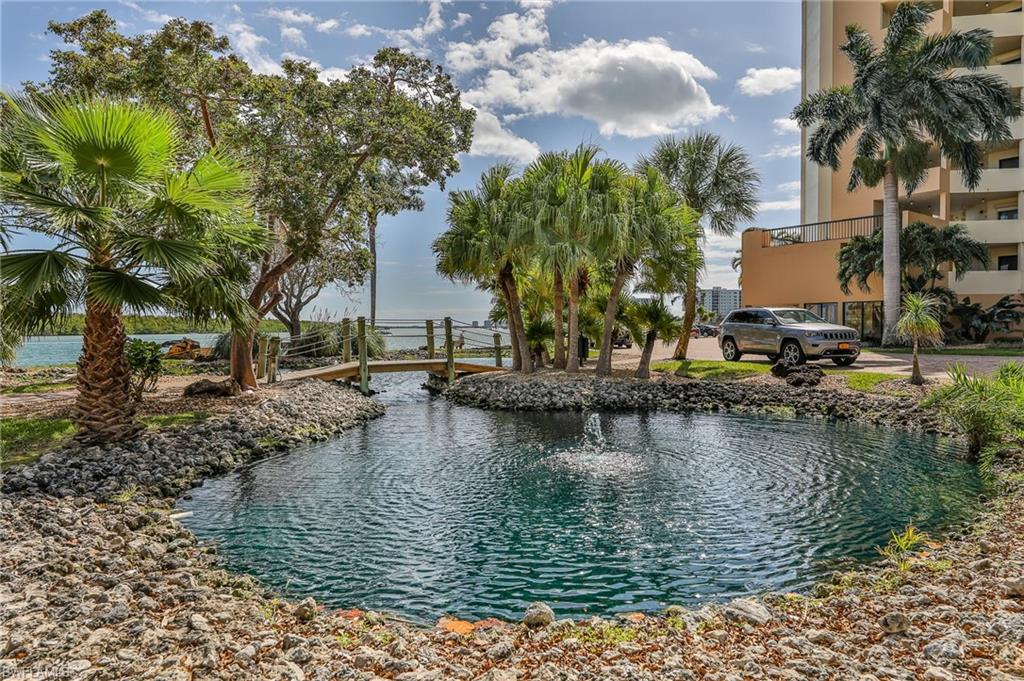 HARBOUR POINTE CONDO - Residential