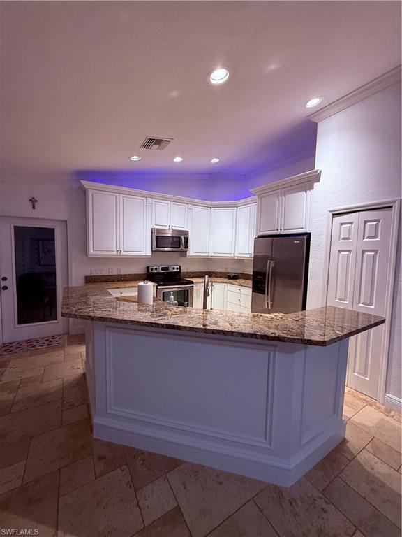 GOLDEN GATE ESTATES - Residential