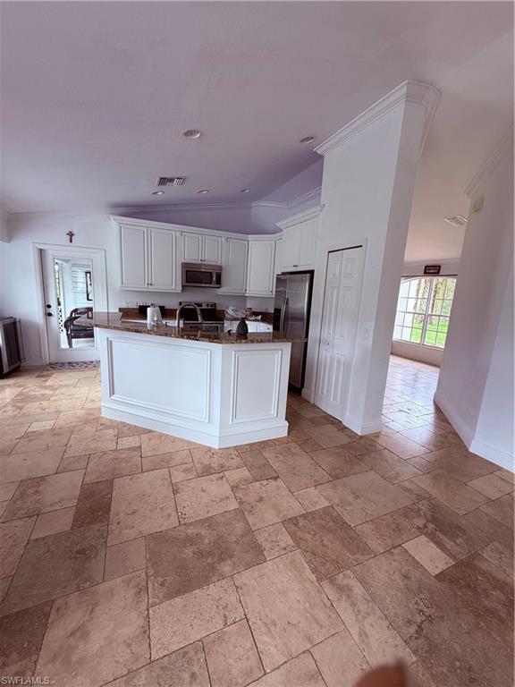 GOLDEN GATE ESTATES - Residential