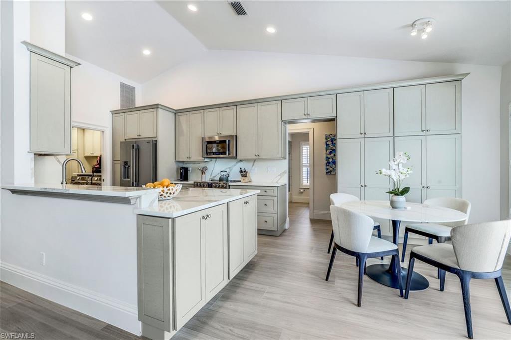 BRIARWOOD - Residential Lease