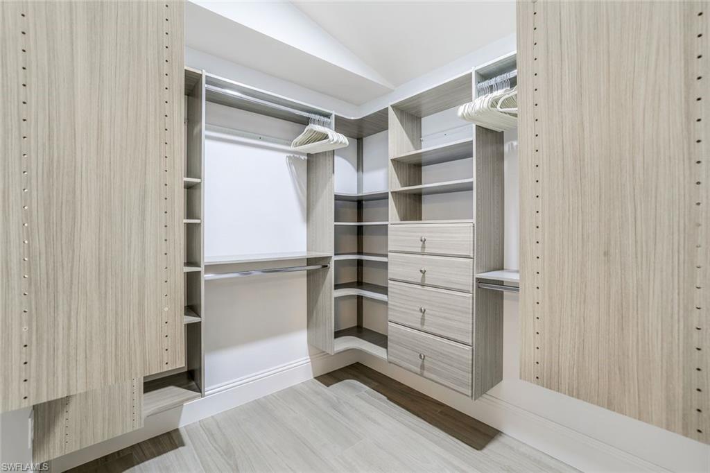 BRIARWOOD - Residential Lease