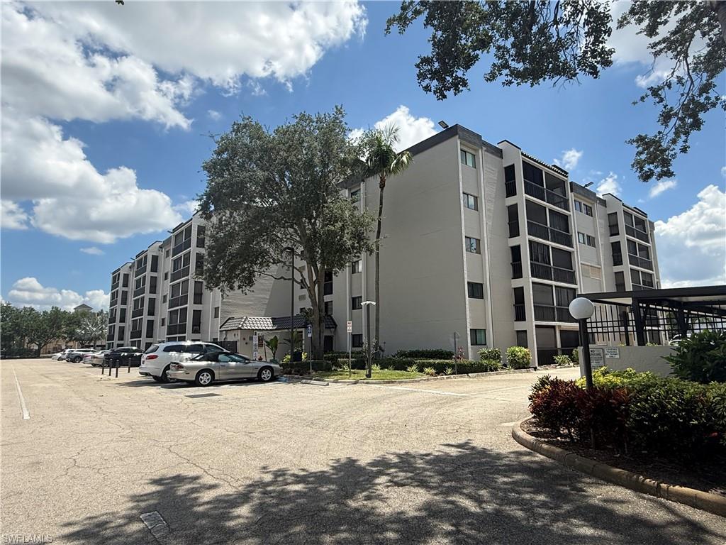 CENTRE COURT CONDO - Residential